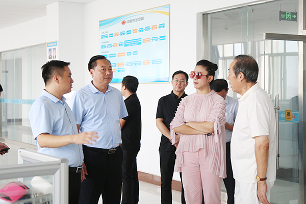 Warmly Welcome Hainan Hongze Tourism Group Chairman Chen And His Entourage To Visit China Coal Group For Cooperation