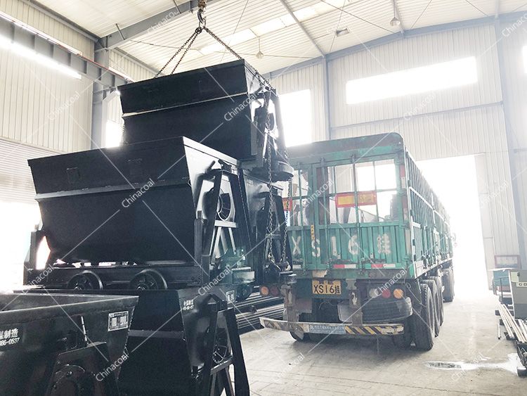 China Coal Group Sent A Batch Of Bucket-Tipping Mine Cars To Taiyuan, Shanxi