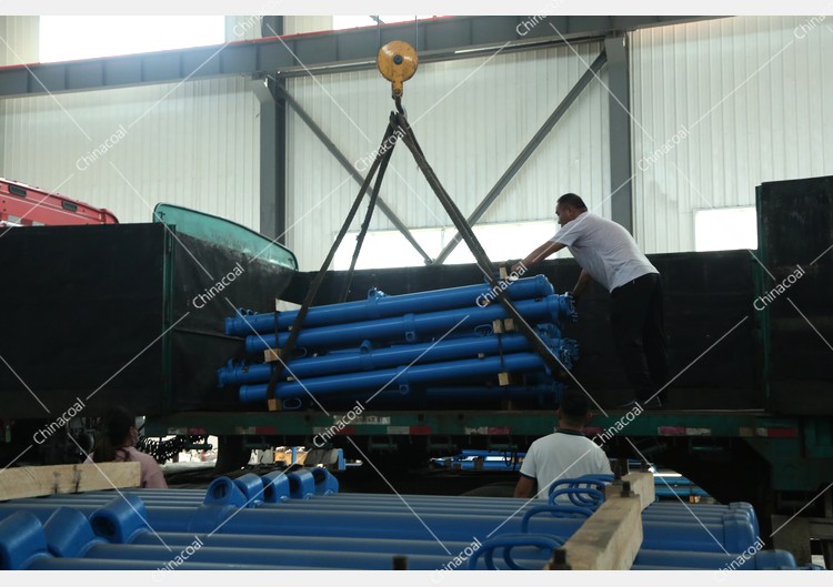 China Coal Group Sent A Batch Of Hydraulic Props And Mining Flat Cars To Shanxi