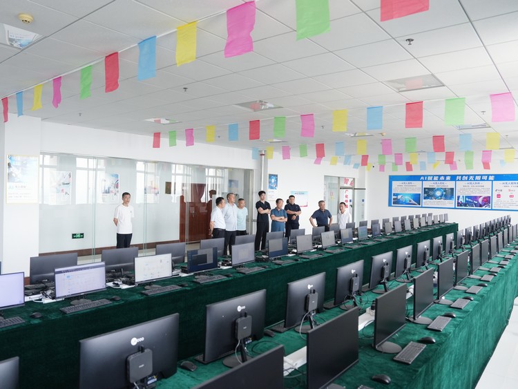Leaders of Jining Sitong Construction Machinery Co., Ltd. Visit Shandong China Coal Group for Exchange and Study
